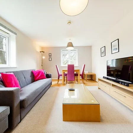 Luxury In Filton With Free Parking بريستول